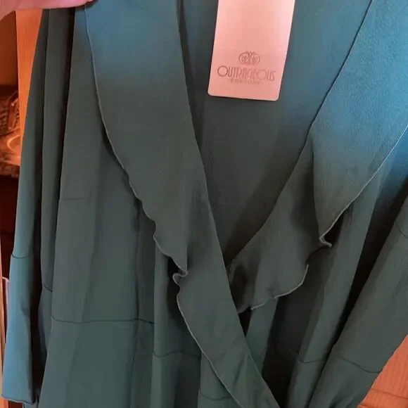 Green Wrap Dress with Bell Sleeve - Picture 5 of 6